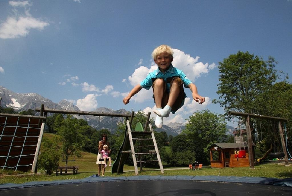 Biobauernhof Brandlhof Apartment Ramsau am Dachstein Bagian luar foto